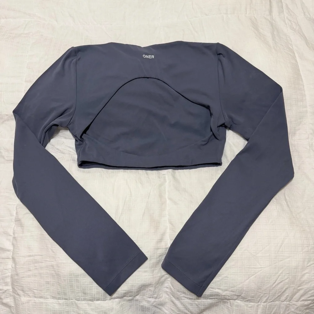 oner active open back cropped long sleeve - Picture 2 of 3